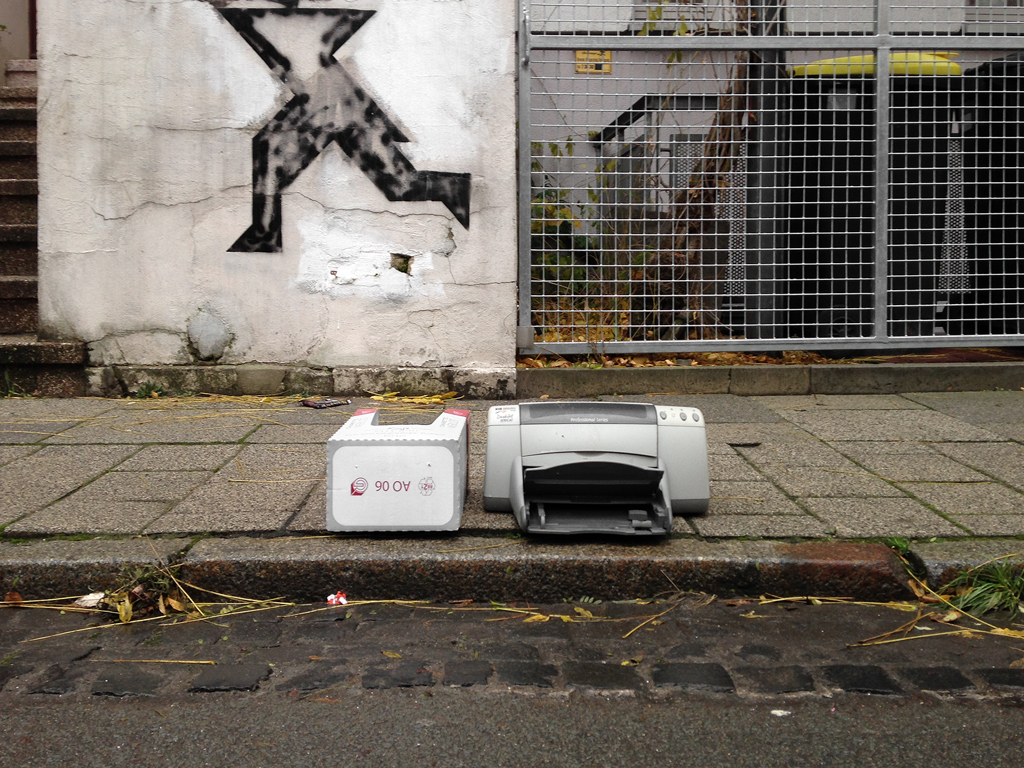 office-appliances-wrong-world-3